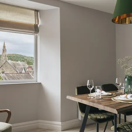 Pinewood View, The Old Bank House Apartment