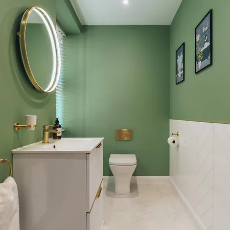 Pinewood View, The Old Bank House * Ambleside